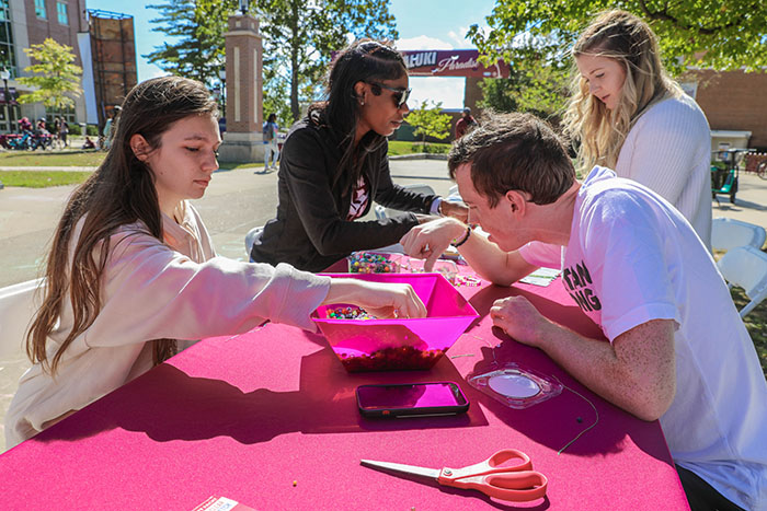 SIU Students at Saluki Cares Day